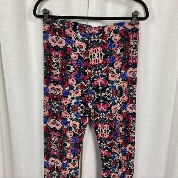 Show Me Your MuMu Sleeping Beauty Floral Bam Bam Bell Pants Sz.L NWT - Picture 11 of 15